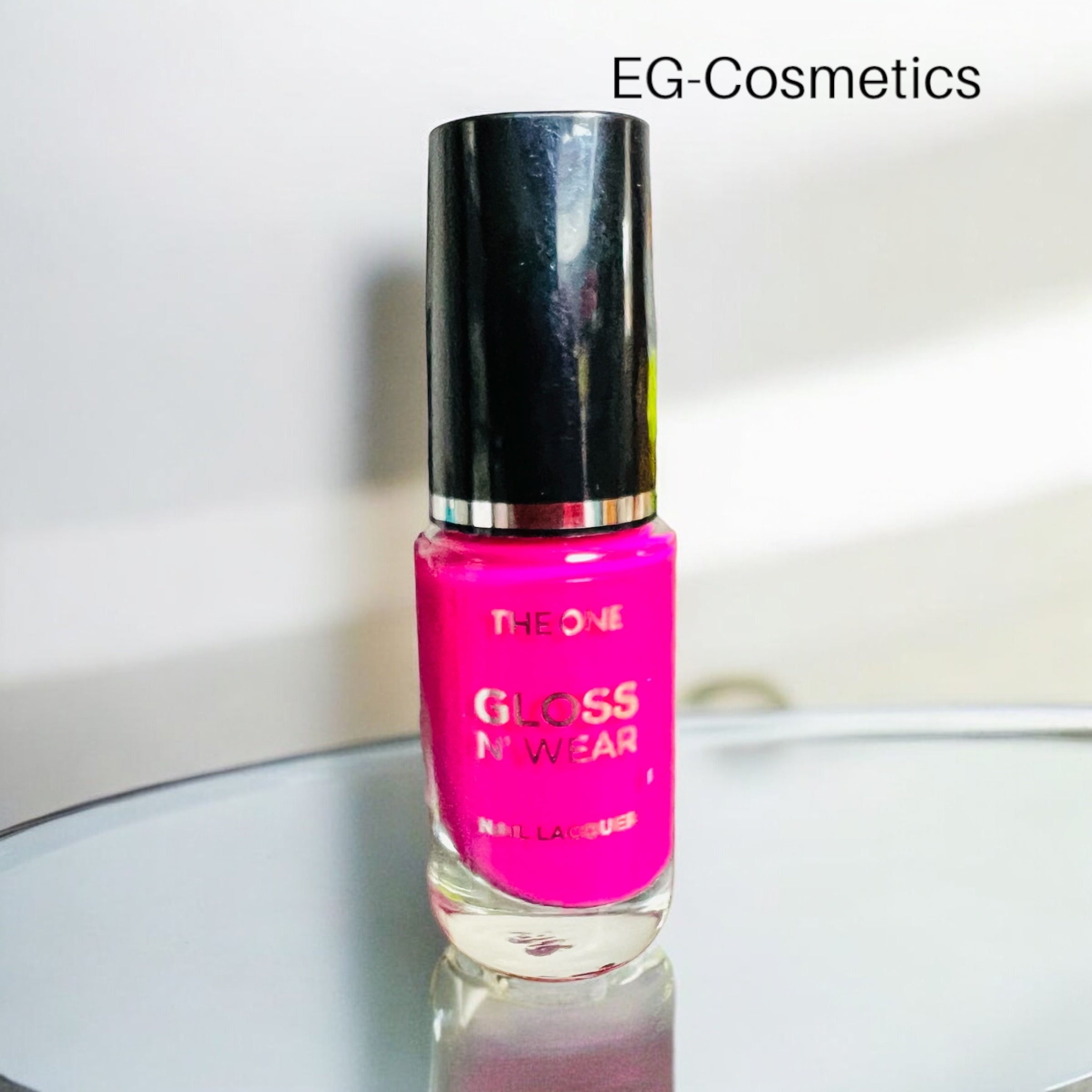 Oriflame THE ONE Gloss N' Wear Nail Lacquer - Night Orchid Cream